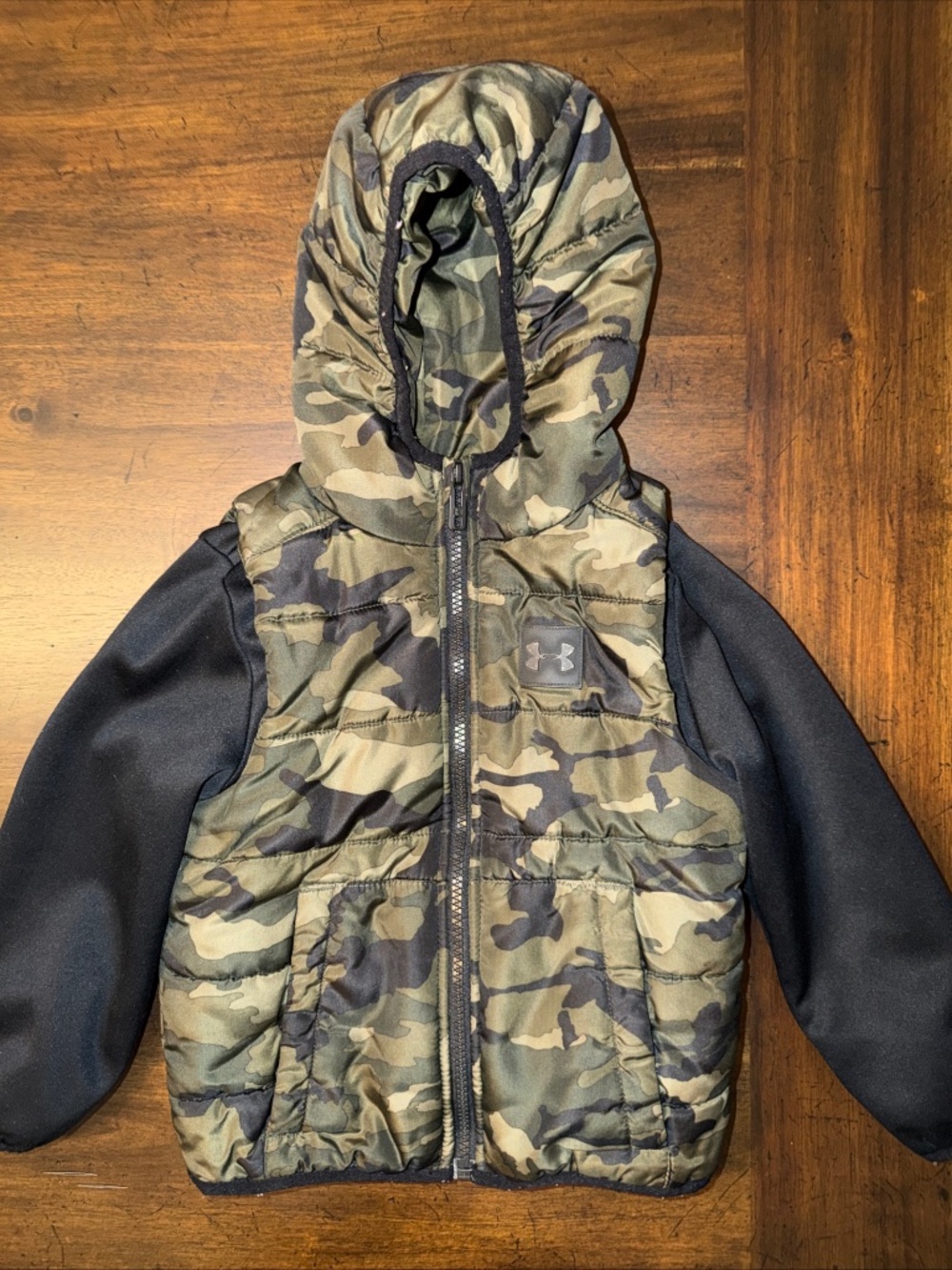 Under Armour Boys' Size 4 Camo Puffer Vest Hoodie Jacket